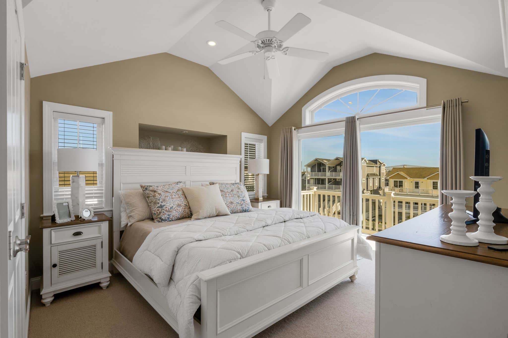 real estate photo master bedroom at the shore