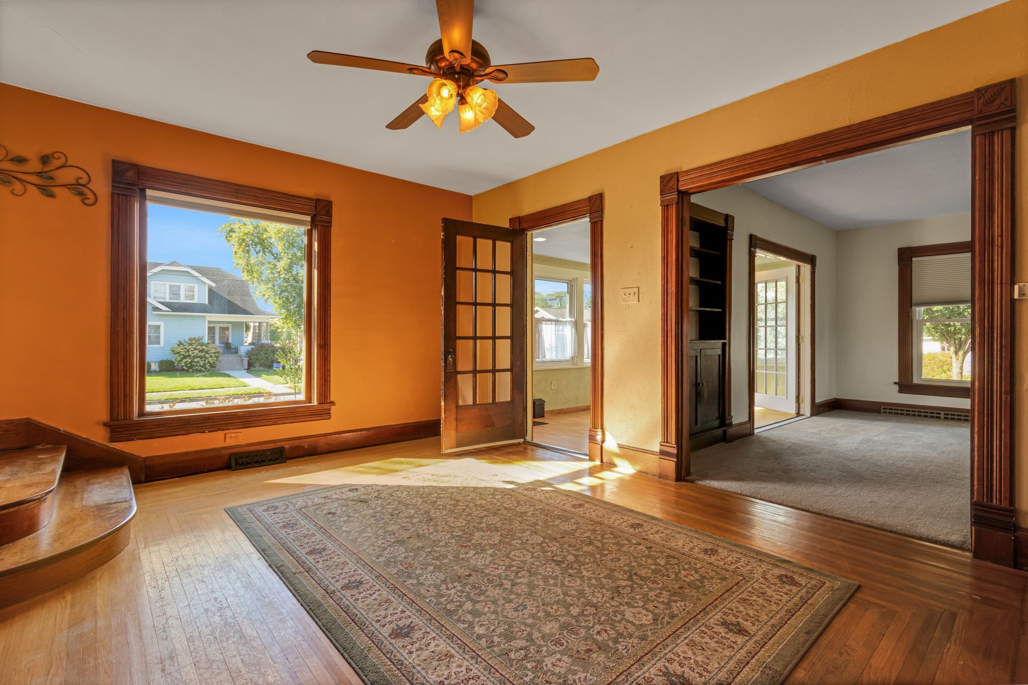 real estate photo of vacant home