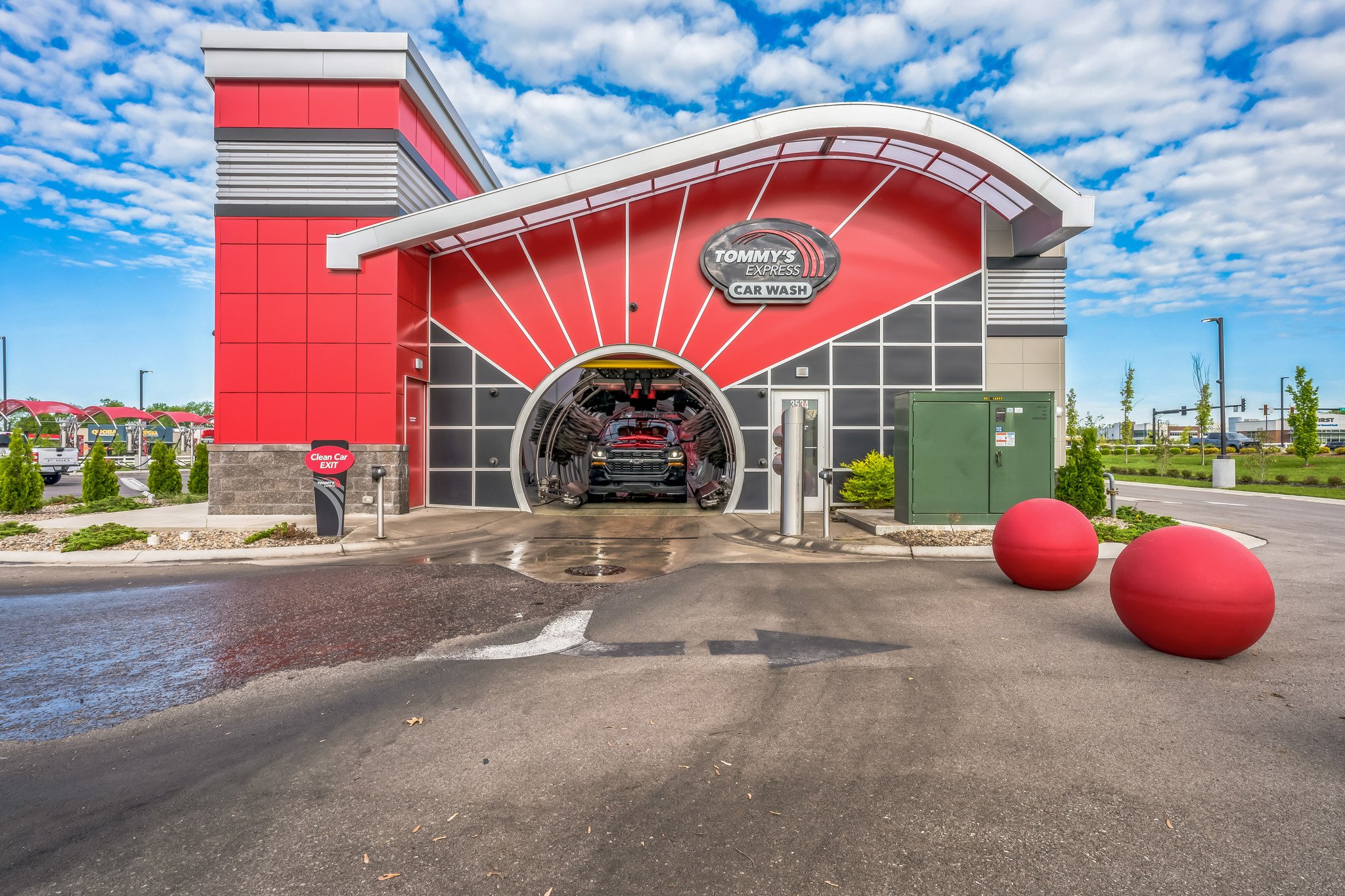 Tommy's Express car wash real estate photo 