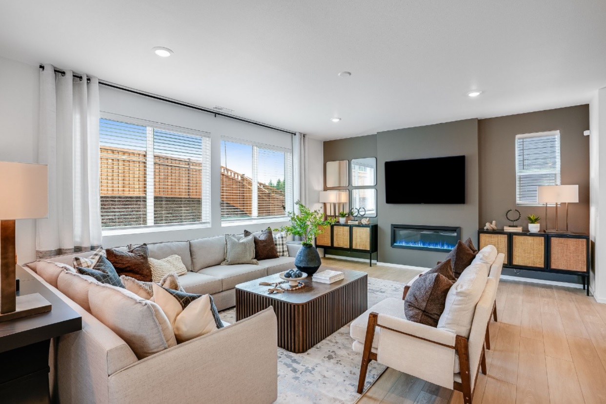 real estate photo living room