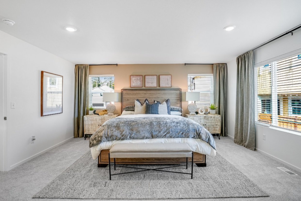 real estate photo bedroom