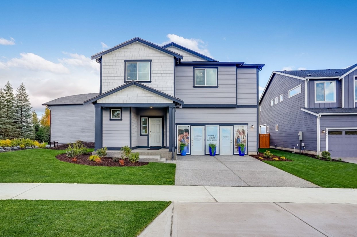 real estate photo model home front exterior