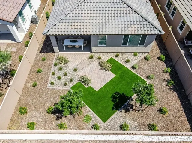 5 Simple Photo Tips to Stop Buyers From Scrolling Past Your Listing