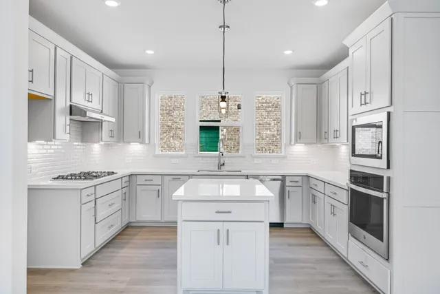 Wayfarer model home photography