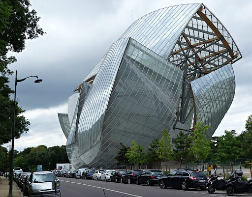 The Fondation Louis Vuitton building with it's unusual steal outside. - HomeJab