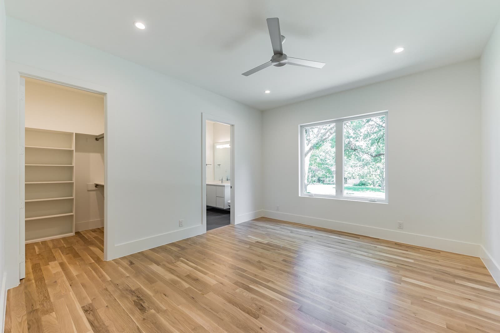 indoor real estate photography and videography