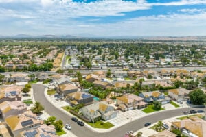 top-ai-drone-trends-in-real-estate-2025 Explore how AI drones are revolutionizing real estate in 2025, streamlining processes and enhancing marketing strategies. AI drones, real estate trends, property marketing, automated staging, property valuation