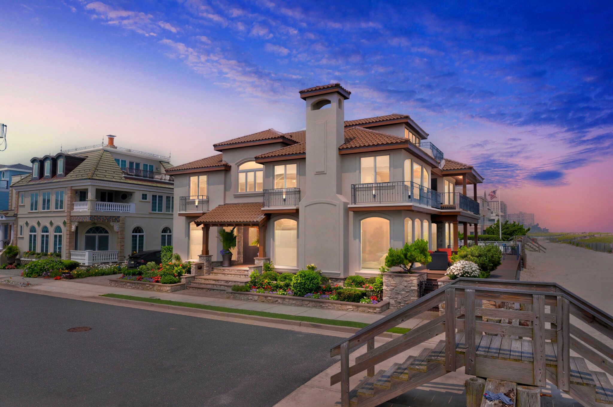 golden-hour-vs-twilight-best-for-real-estate Explore the benefits of golden hour and twilight photography in real estate, and learn how each lighting style enhances property appeal. golden hour, twilight photography, real estate, property listings, photography tips, lighting techniques, market trends