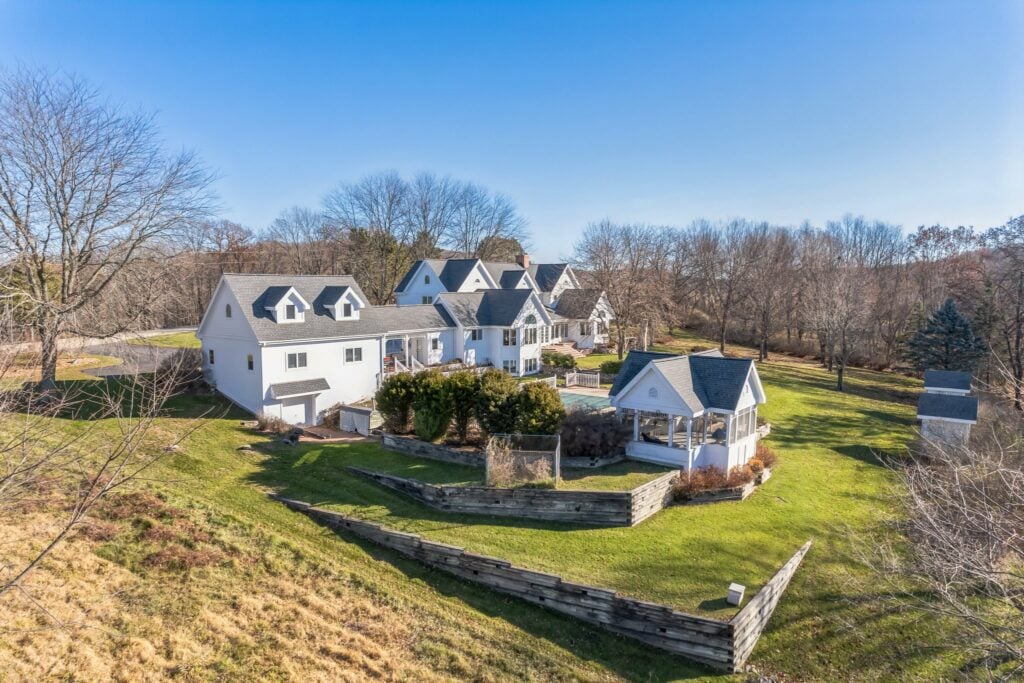 how-to-avoid-keyword-stuffing-in-listings Learn how to effectively use keywords in real estate listings without falling into the trap of keyword stuffing. Enhance your SEO and engage buyers. keyword stuffing, real estate listings, SEO, long-tail keywords, property descriptions
