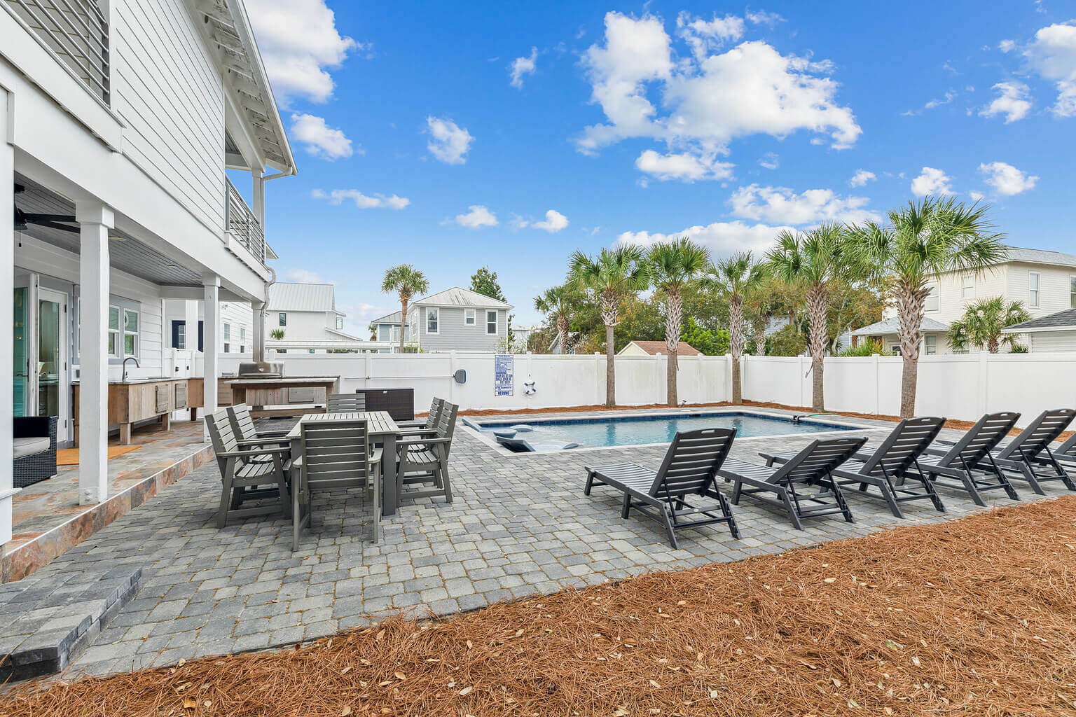 why-hdr-photos-look-unrealistic-and-how-to-fix-it Learn why HDR photos can appear unrealistic and discover effective techniques for achieving natural-looking real estate imagery. HDR photography, real estate images, tone mapping, photography tips, natural lighting
